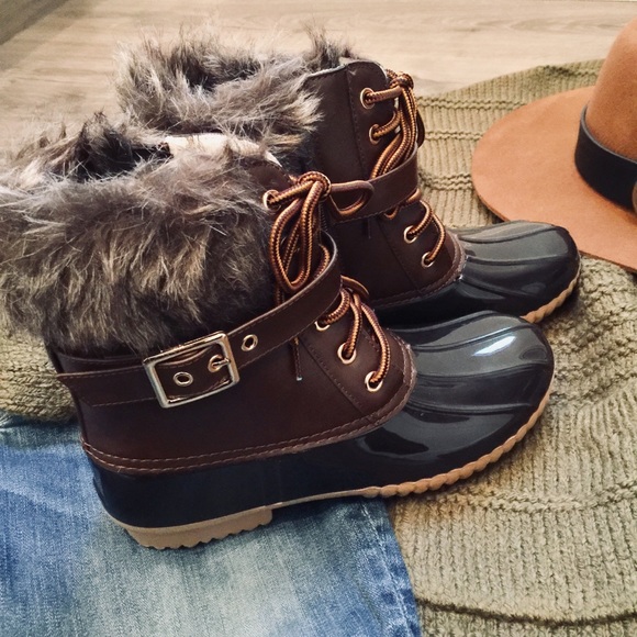 Faux fur duck boots - Picture 3 of 8
